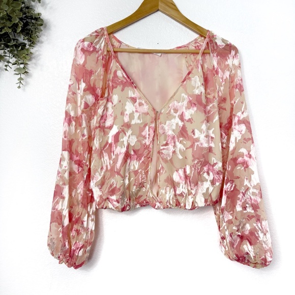 ASTR • Kamari Floral Burnout Long Sleeve Top - Picture 4 of 7